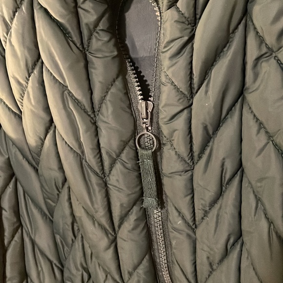 Coldwater Creek dark green puffer vest Women’s size small excellent condition - Picture 4 of 7